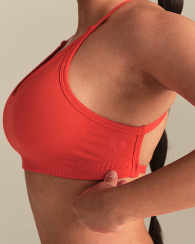 Define 2.0 Seamless Cross Back Bra | Lava Red