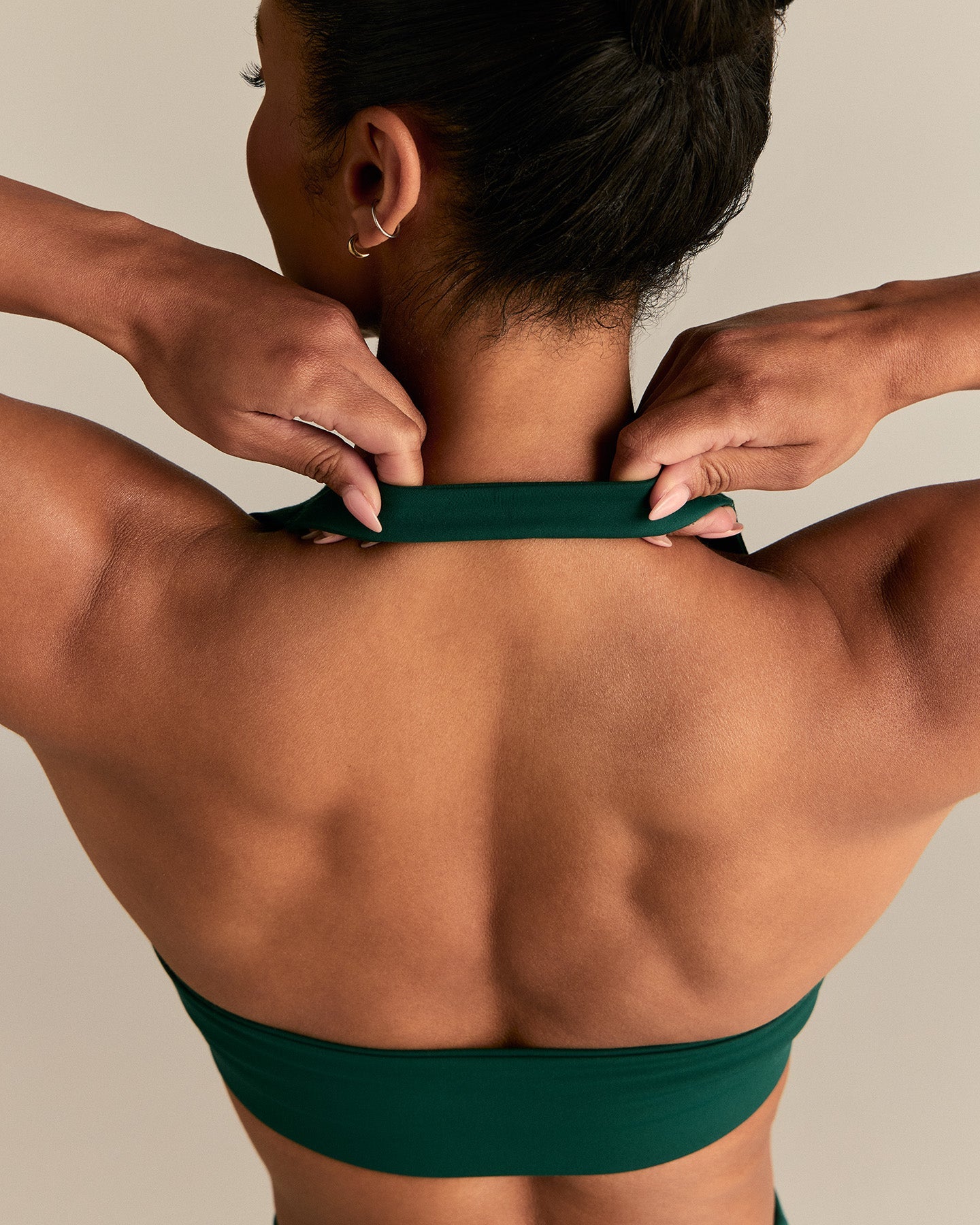 Essential Twist Front Halter Bra | Emerald