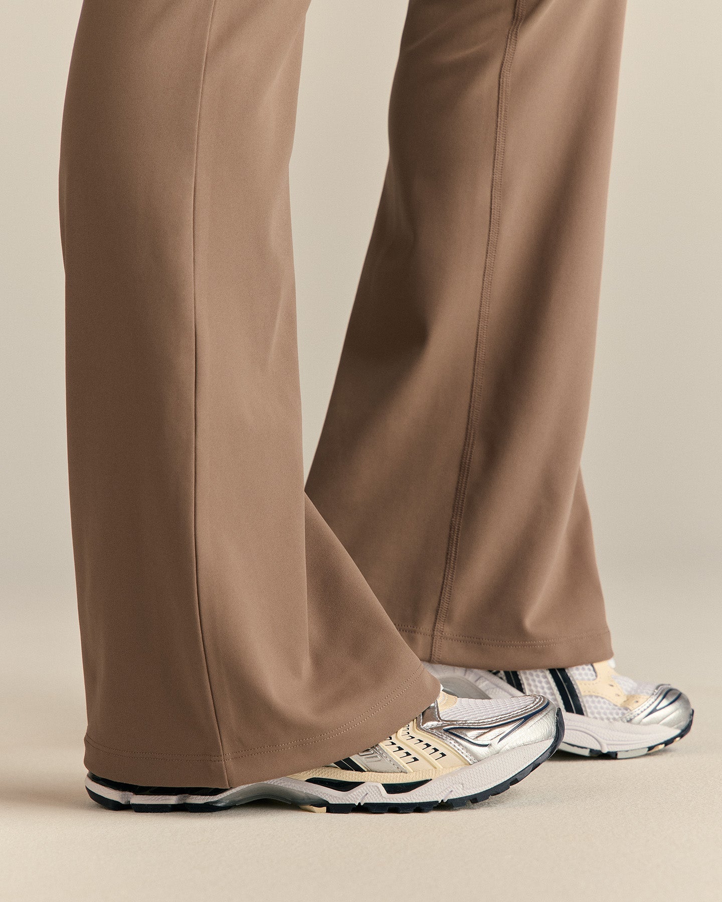 Essential Flared Leggings | Caribou