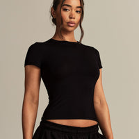 Smooth Contour Midi Short Sleeve T-Shirt | Black