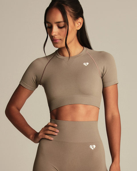 アイドル TOPSX T.O.P Power Short Sleeve Crop Top - Taupe Grey | Women's Best