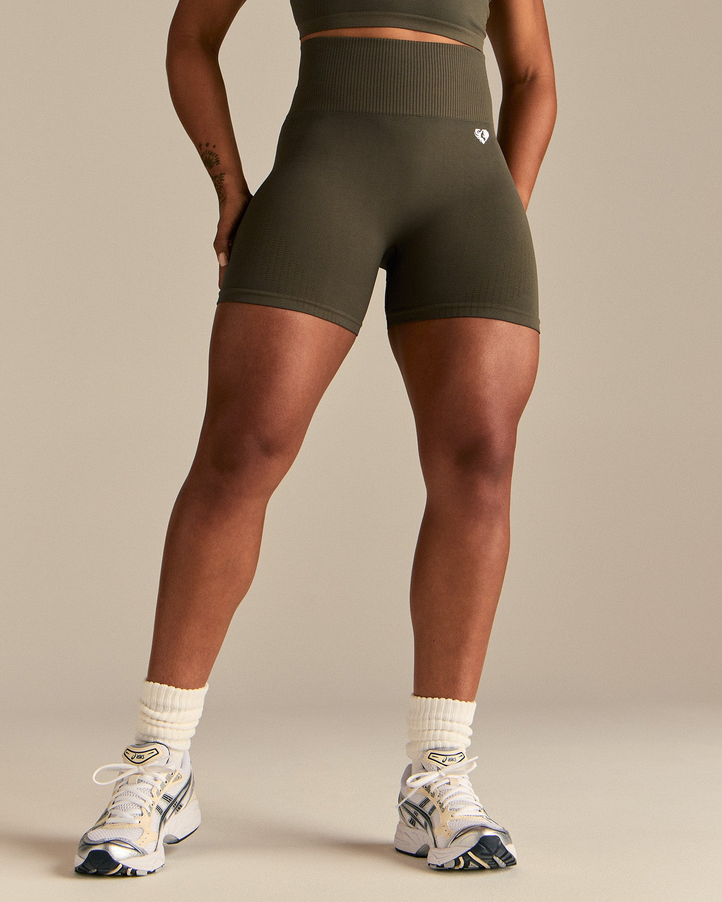Power Seamless Shorts | Dark Olive