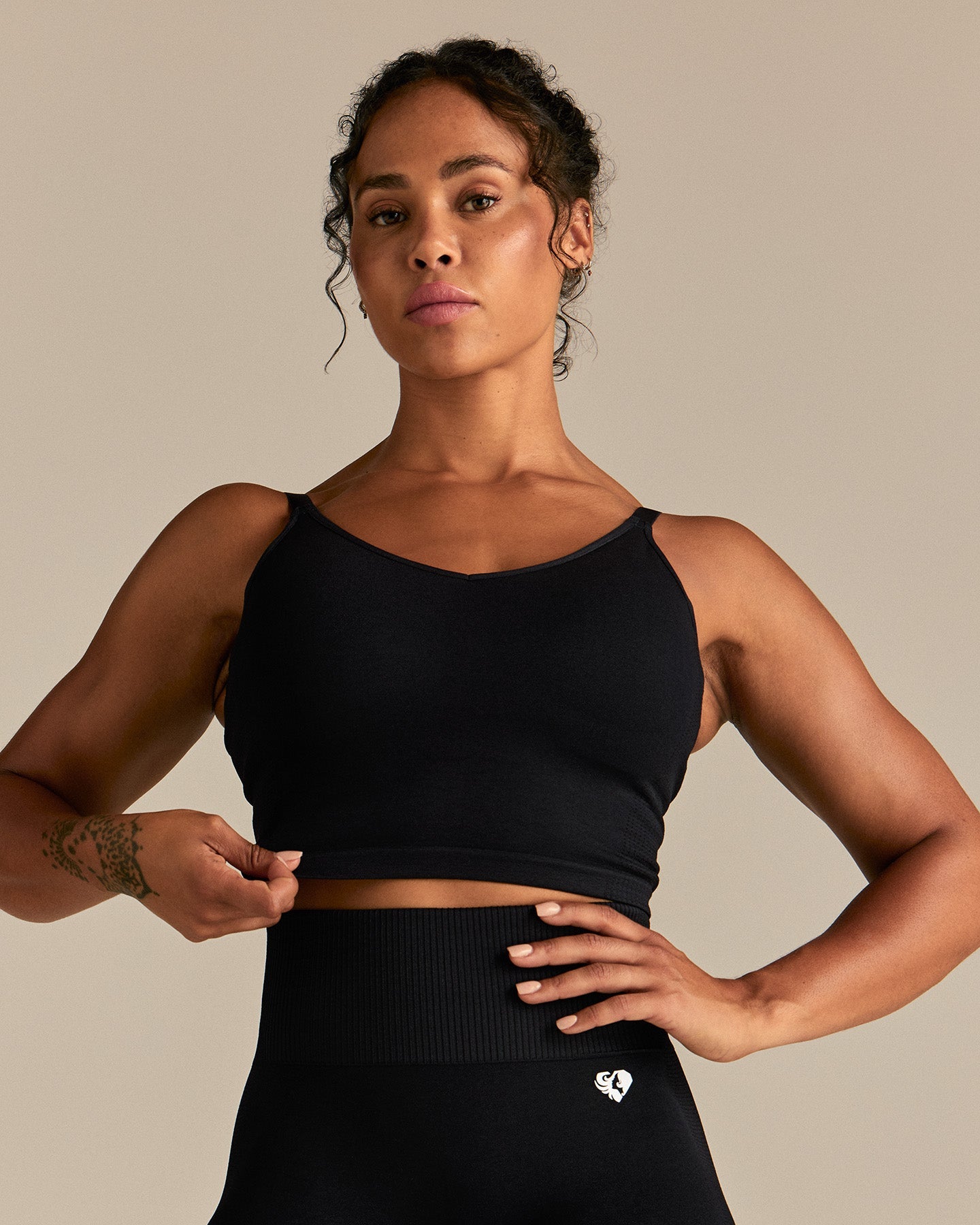 Power Seamless Built-In Bra Tank | Black