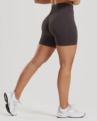 Power Seamless Scrunch Shorts | Graphite