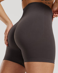Power Seamless Scrunch Shorts | Graphite