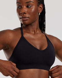 Define 2.0 Seamless Halter Neck Bra | Black