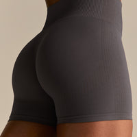 Power Seamless Scrunch Shorts | Graphite