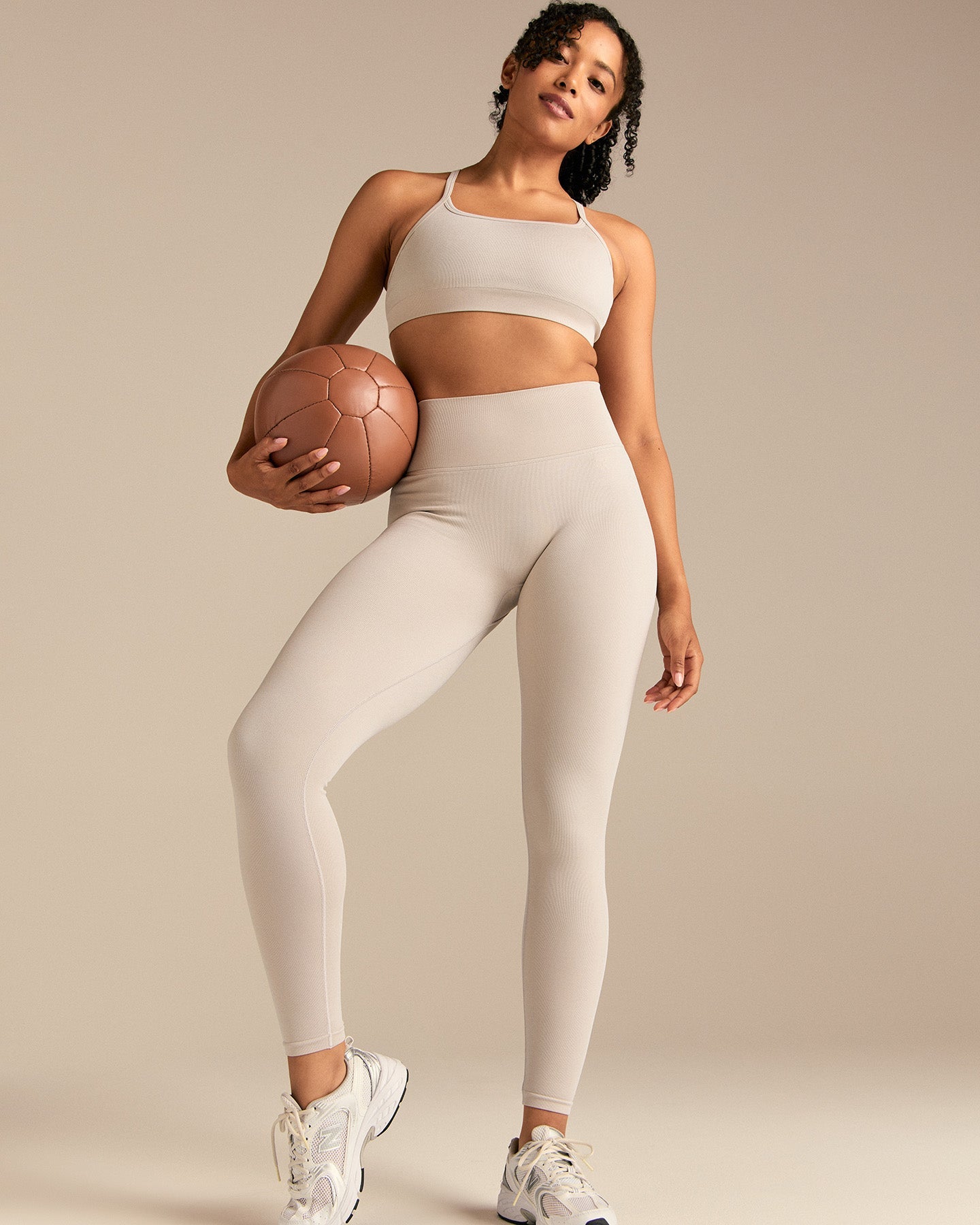 Motion Seamless Straight Neck Bra | Stone