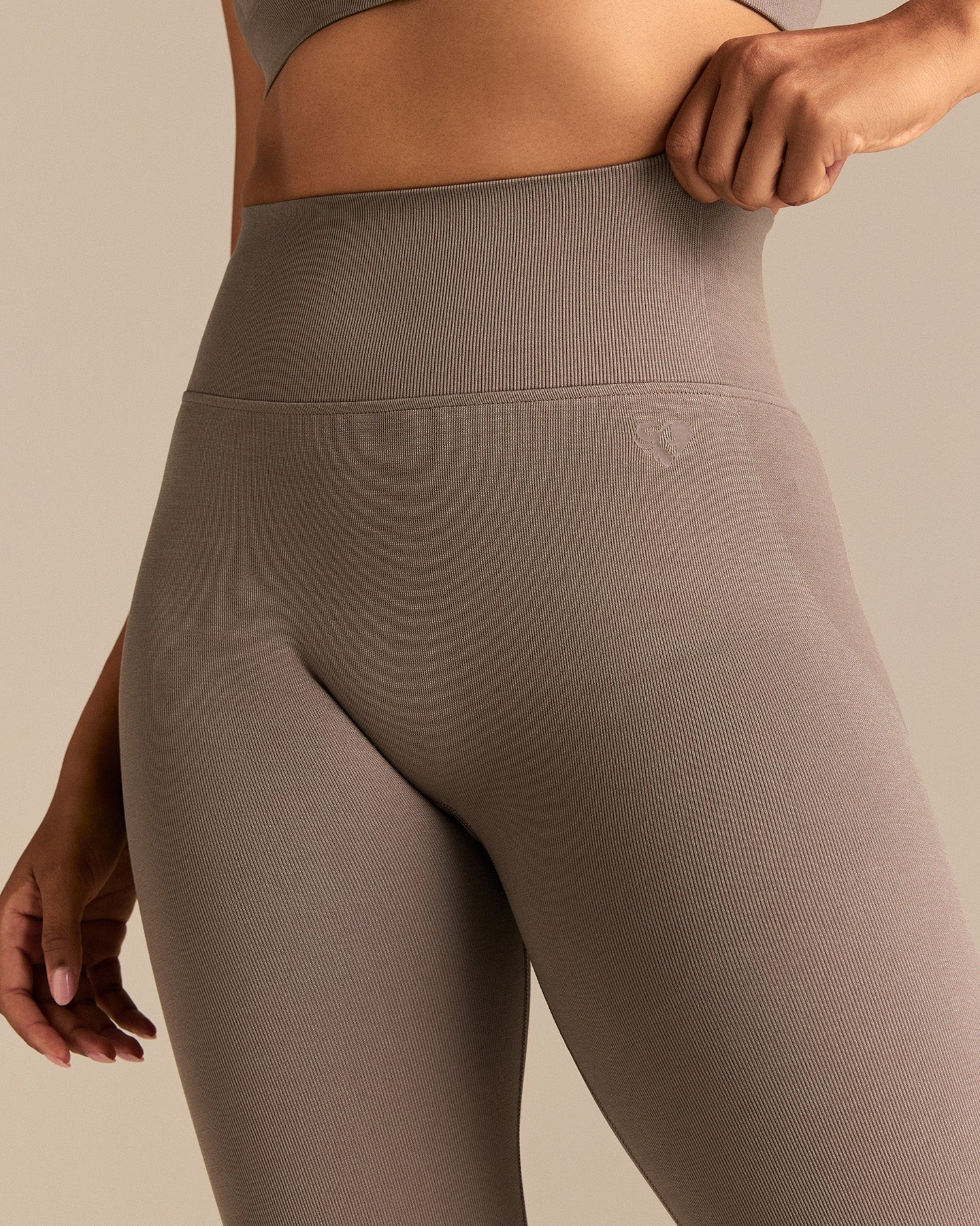 Motion Seamless Leggings | Taupe Grey