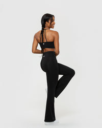 Essential Flared Leggings | Black